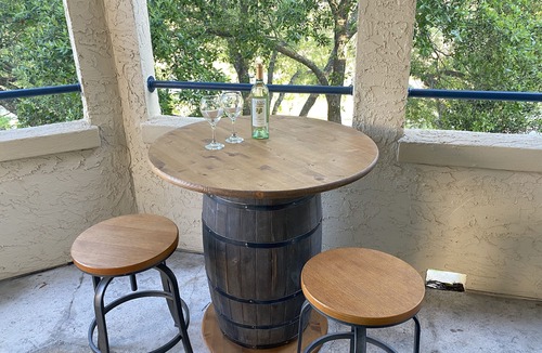 Highland Lake Estates Condo | Peaceful Getaway at Island of Lake Travis- Beautifully decorated- Huge patio!