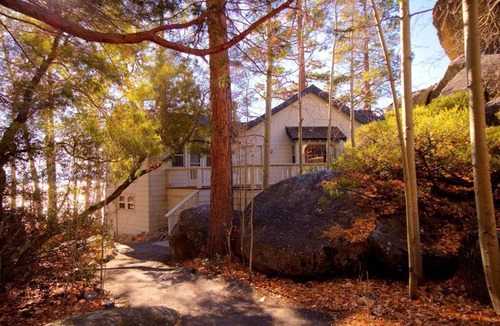 Brockway House | Peaceful Lakefront Home with Gorgeous Lakeviews and Hottub