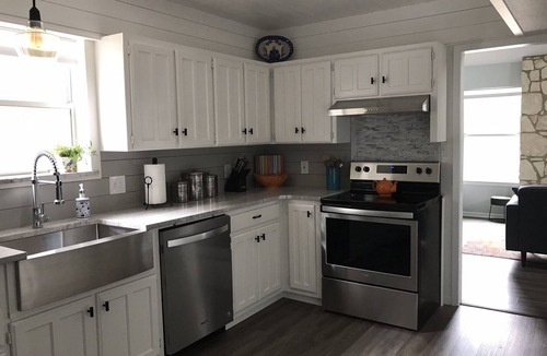Canyon Lake House | Peaceful LAKEVIEW Home with tons of outdoor space and privacy!