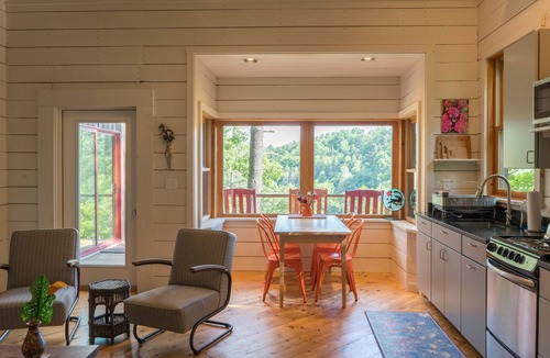 Mars Hill Cottage | Peaceful mountain modern cottage near Mars Hill & Asheville, river view - access