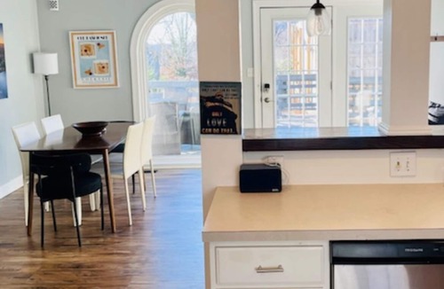 Knoxville House | Peaceful Retreat with Stunning River and Mountain Views, Close to Harpers Ferry