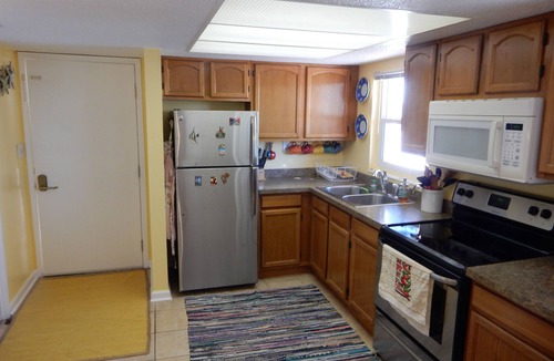 Siesta Key Apartment | Peaceful Setting, on the water of Little Sarasota Bay