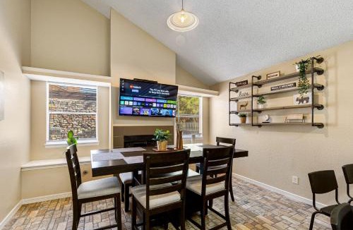 El Paso House | Peaceful West: 4BR Dusk Haven