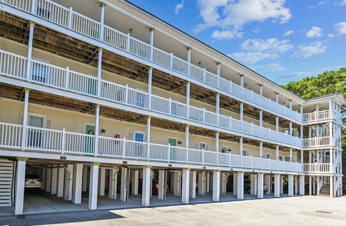 Folly Beach Condo | Peaceful with Most Spectacular Views nFun in Folly Beach & Downtown Charleston