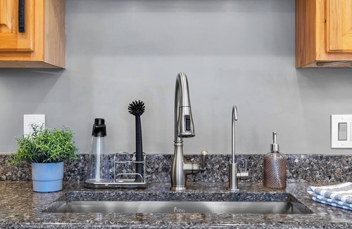 Coal Creek Canyon House | Peaceful Wooded 2-bedroom Family Friendly Modern Retreat - 30 Day+ Stay Only