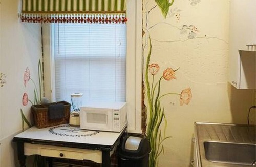 Coshocton Apartment | Pearl`s Place in heart of Historic Roscoe Village