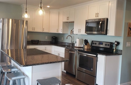 Sylvan Beach Apartment | Penthouse Suite in the heart Sylvan Beach Resort