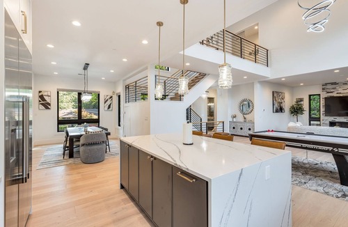 West Bellevue House | Perch - Bellevue Splendor: Prime Location 5BR Luxury & Comfort in Bellevue