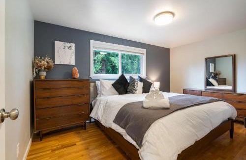 Shoreline House | Perch - Gathering Spot Upper