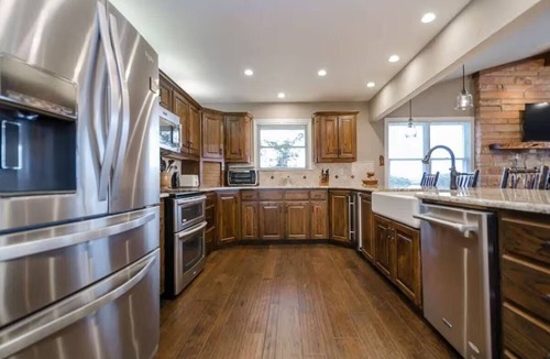 Denton Apartment | Perfect Family or multi family Getaway!