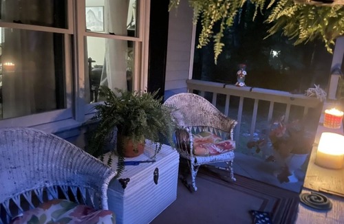 Bellamy House | Perfect for long-term workers & short stays—comfort, style & convenience await!
