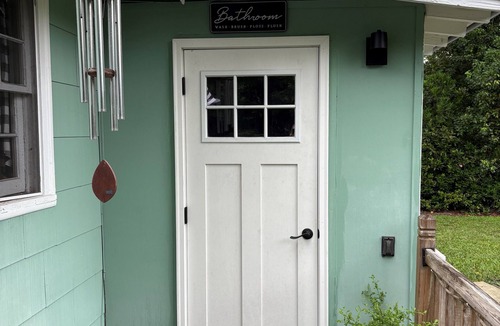 Kings Terrace House | Pet friendly Cottage with fenced yard!