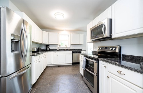 Benton Harbor House | Pet-friendly home near Lake Michigan with fenced in back yard