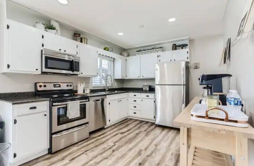 Alta Vista Area House | Pet friendly house near mountains, ski resorts with 4bds/3baths, office & patio