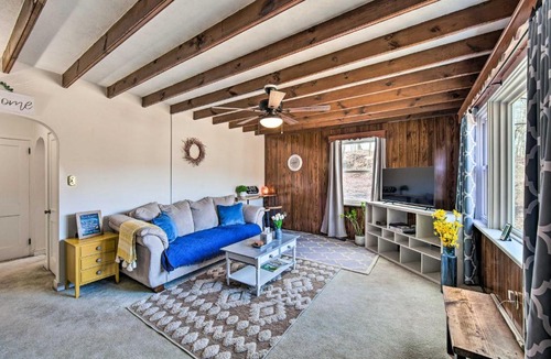 Mohnton House | Pet-Friendly Mohnton House Near Golf Course!