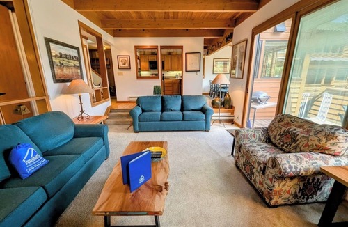 Keystone House | Pet Friendly, Pool House w/Hot Tub, Free Shuttle