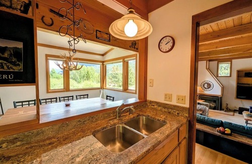 Keystone House | Pet Friendly, Pool House w/Hot Tub, Free Shuttle