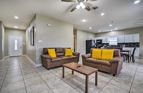 Heritage House | Pet-Friendly San Antonio Home with Yard and Patio!