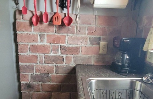 Ivanhoe Cabin | Pet-friendly, Tranquil Setting, Step onto NRT, Hike, Bike, Fish, Kayak