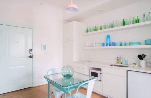 Covington Apartment | Pickle Factory Eight Unforgettable Rooms Sleeps 16