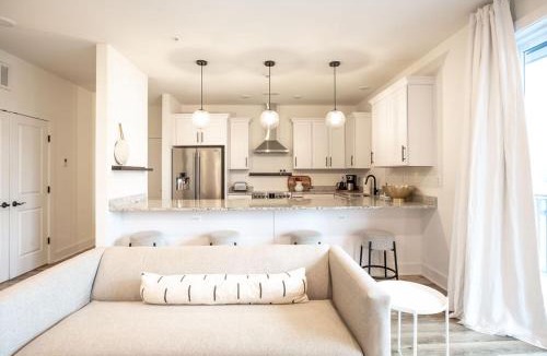 Batesville Apartment | Piedmont Place Suite 301 - Near King Family Vineyards - Mtn Views