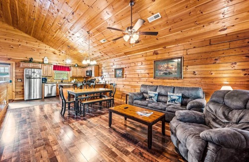 Pigeon Forge Cabin | Pigeon Forge Pool Theater Games Hot Tub