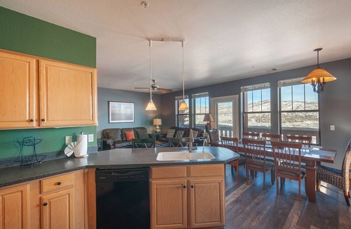 Pinebrook Condo | Pine Brook Point T2: 2 bedroom, 2 bath, quite location