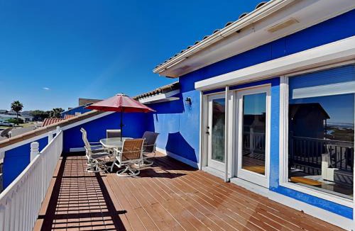 City-by-the Sea House | Pirates Paradise