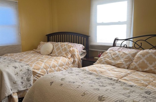 Valley Stream House | Plainfield Paradise for the Whole Family close to JFK and hospitals