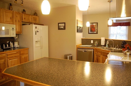 Massanutten Cabin | Play. Relax. Reset. Your Fall Getaway Awaits!