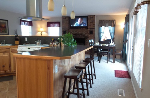 Massanutten Cabin | Play. Relax. Reset. Your Fall Getaway Awaits!