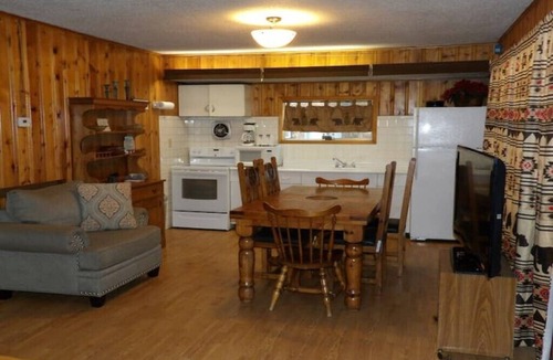Ruidoso Cabin | Ponderosa Cabins 104 N Laurel cabin 11