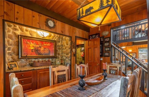 Chamberlands Cottage | Porter by Avantstay Rustic Modern Oasis In The Of Chamberlands