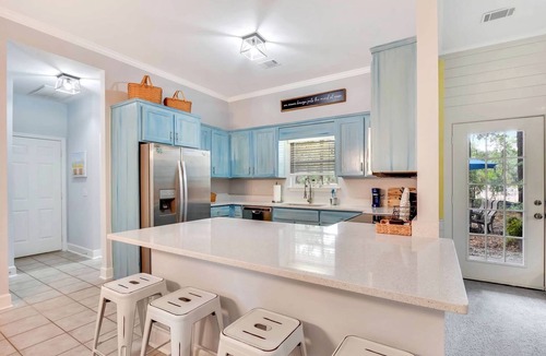 St. Simons Island House | Practically perfect! Quiet mid-island beach retreat, centrally located to all!