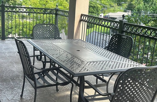 Gatlinburg Condo | PRICE DROP Back on the market corner 2-bedroom on the creek with Mountain View’s