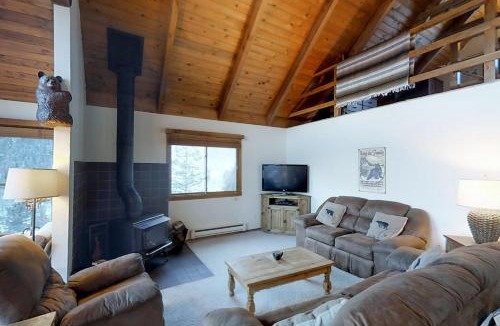 Purgatory House | Primrose Cabin