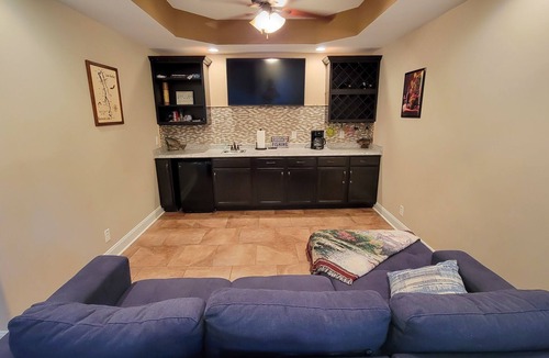 Dover House | PRIVATE DOCK, LAKEFRONT, QUIET COVE, EASY LAKE ACCESS FLAT NO STEPS