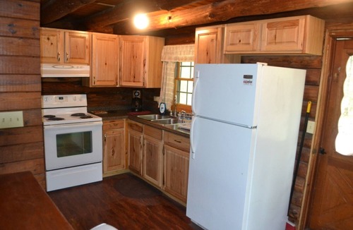 Hunter Ski Chalet | PRIVATE Heated Indoor Pool! 5 mins to Hunter Mtn and Summer Festivals