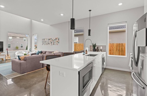 North Nashville House | Private Heated Pool, Hot Tub- Minutes From Broadway Sleeps 12!