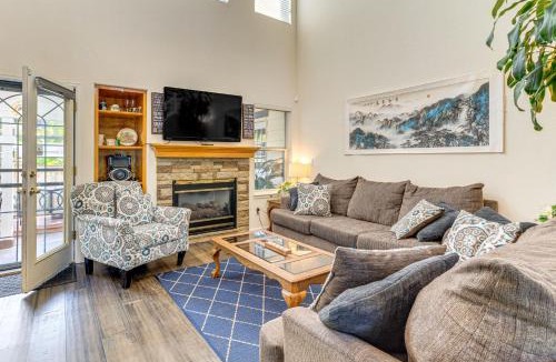 Prides Crossing House | Private Hot Tub with Projector Modern Aurora Home