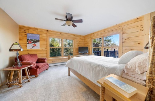 Johnsburg Cabin | Private Lincoln Log Luxury Lodge in the Adirondacks