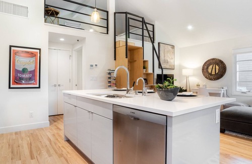 Glenwood Grove - North Iris House | Private & Modern in Central Boulder near Downtown, CU & Google