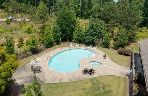 Lake Oconee House | Private Patio, Decks Waterfront Eatonton Townhome