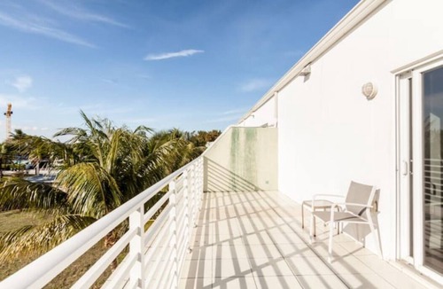 Harbordale House | PRIVATE POOL! 5 min to Beach/Port/ConventionCenter