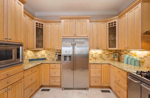 Demere Park Condo | Private Rooftop/Walk to Beach/Parking/Chef Kitchen