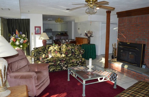Upper Marlboro Resort | Private room ∙ 2 guests