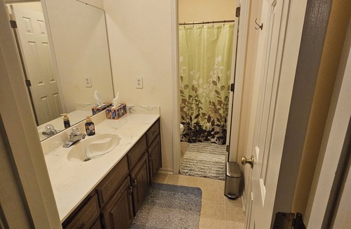 Lakeland Bed & Breakfast | Private Suite on Wooded Lot – Near Memphis & Blue Oval City