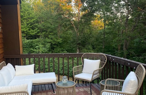 Solon Springs Cabin | Private Wisconsin getaway 25 minutes from Hayward with hot tub!