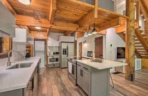 Snowbird Cabin | Provo Cabin w/Mountain Views, Babbling Creek