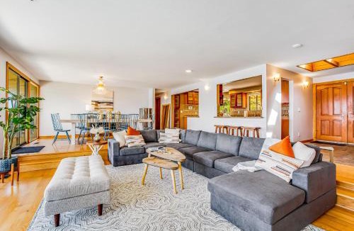 Retsil House | Puget Sound Sanctuary Entire Home